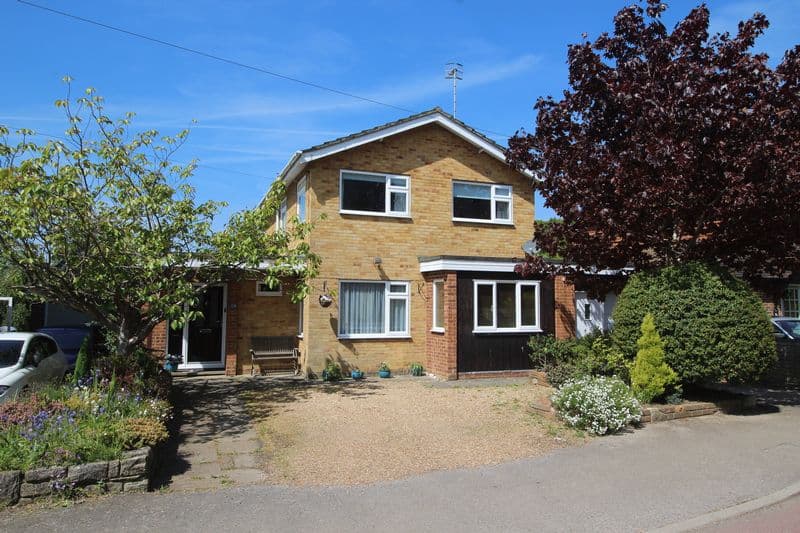 4 bed detached in Bletchingley