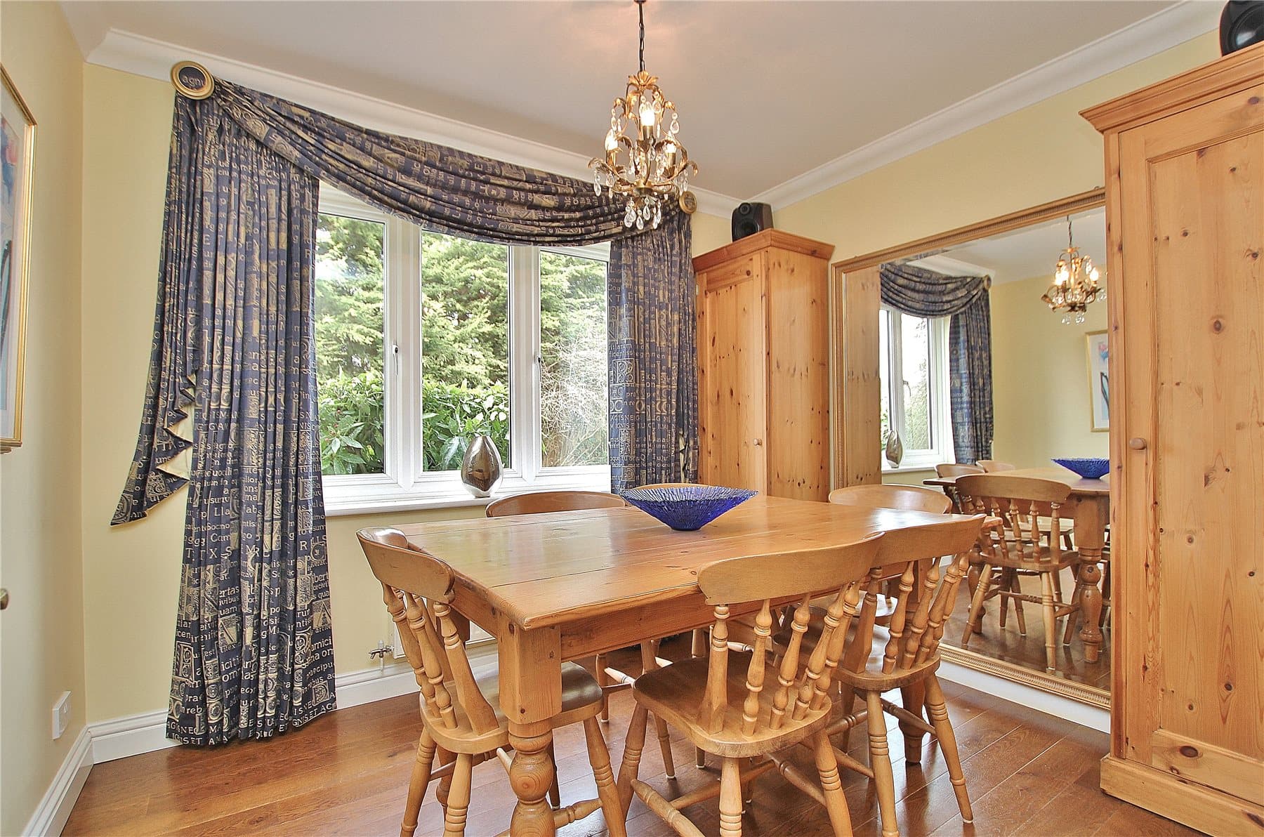 4 bed detached in Goldsworth Park