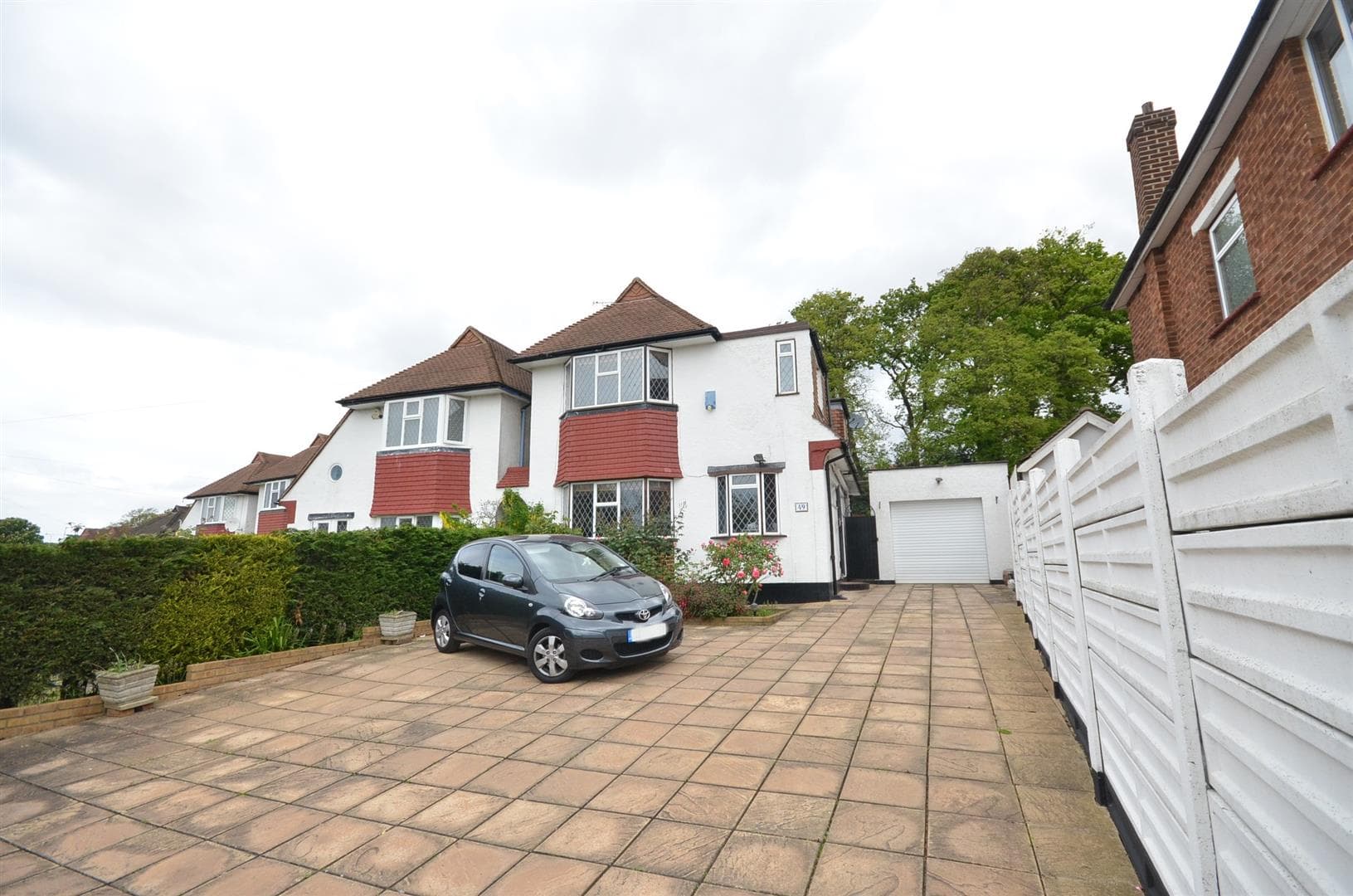 4 bed detached in Dulwich