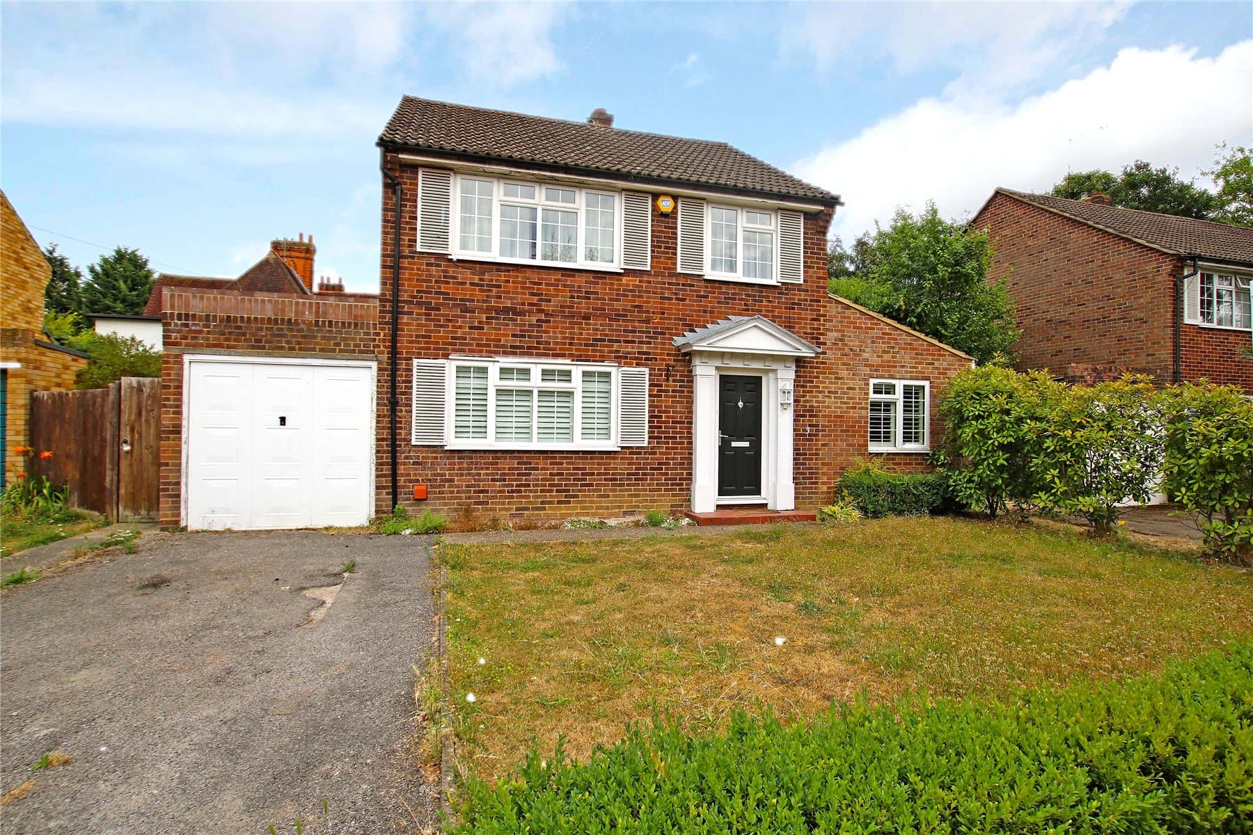 4 bed detached in Addlestone