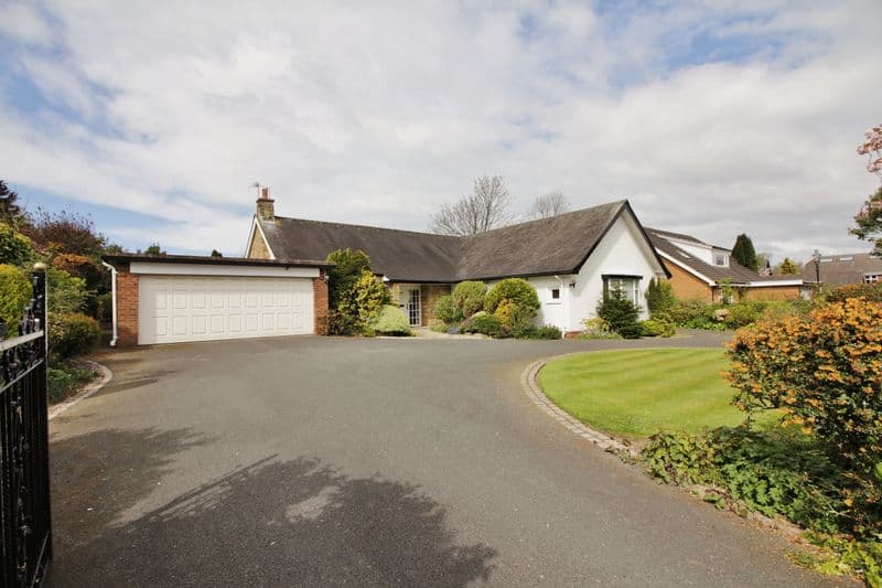 4 bed detached in Hambleton