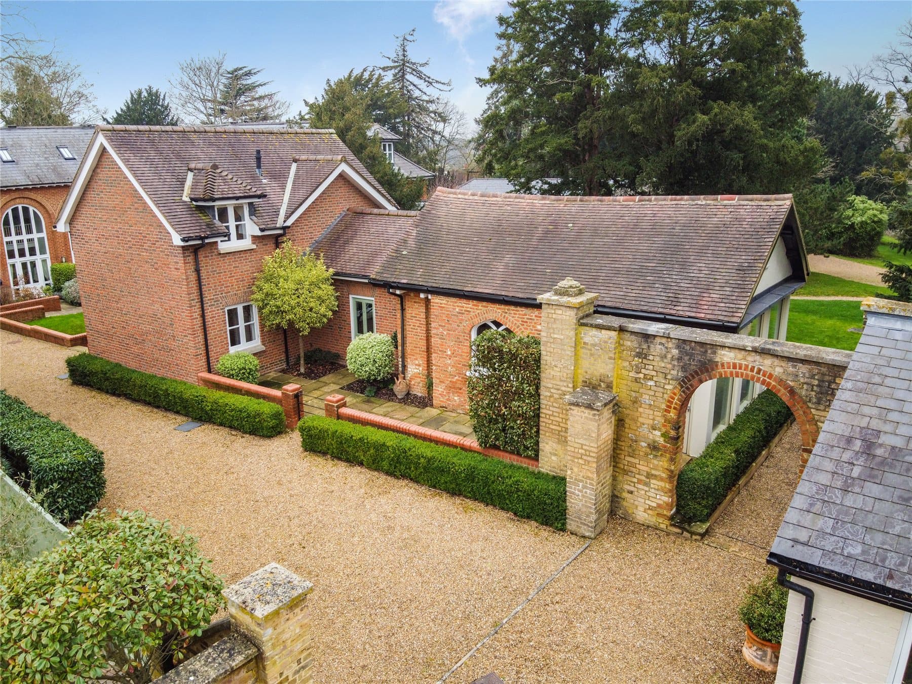 4 bed detached in Cobham