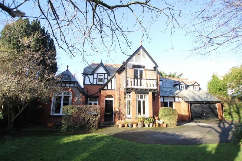 4 bed detached in Wirral, Wirral