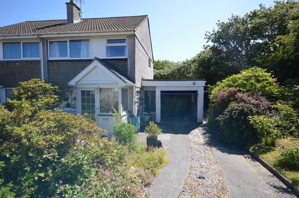 3 bed semi detached in Threemilestone