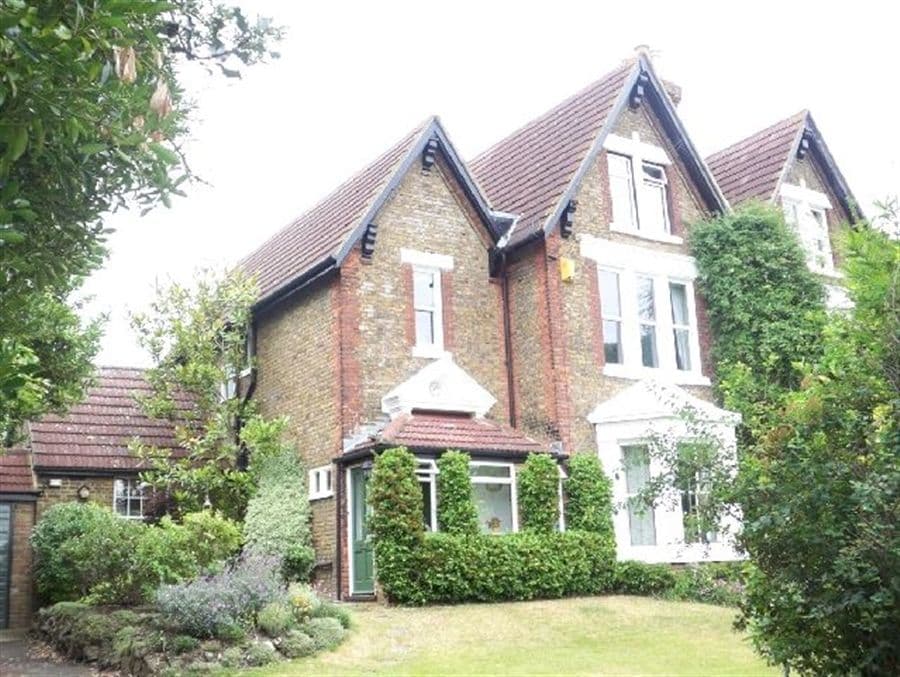 3 bed semi detached in Allington