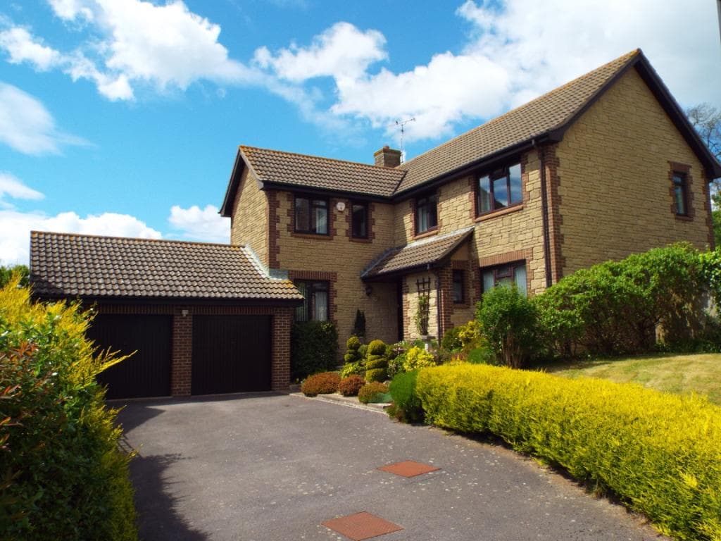 3 bed detached in Bridport, Bridport
