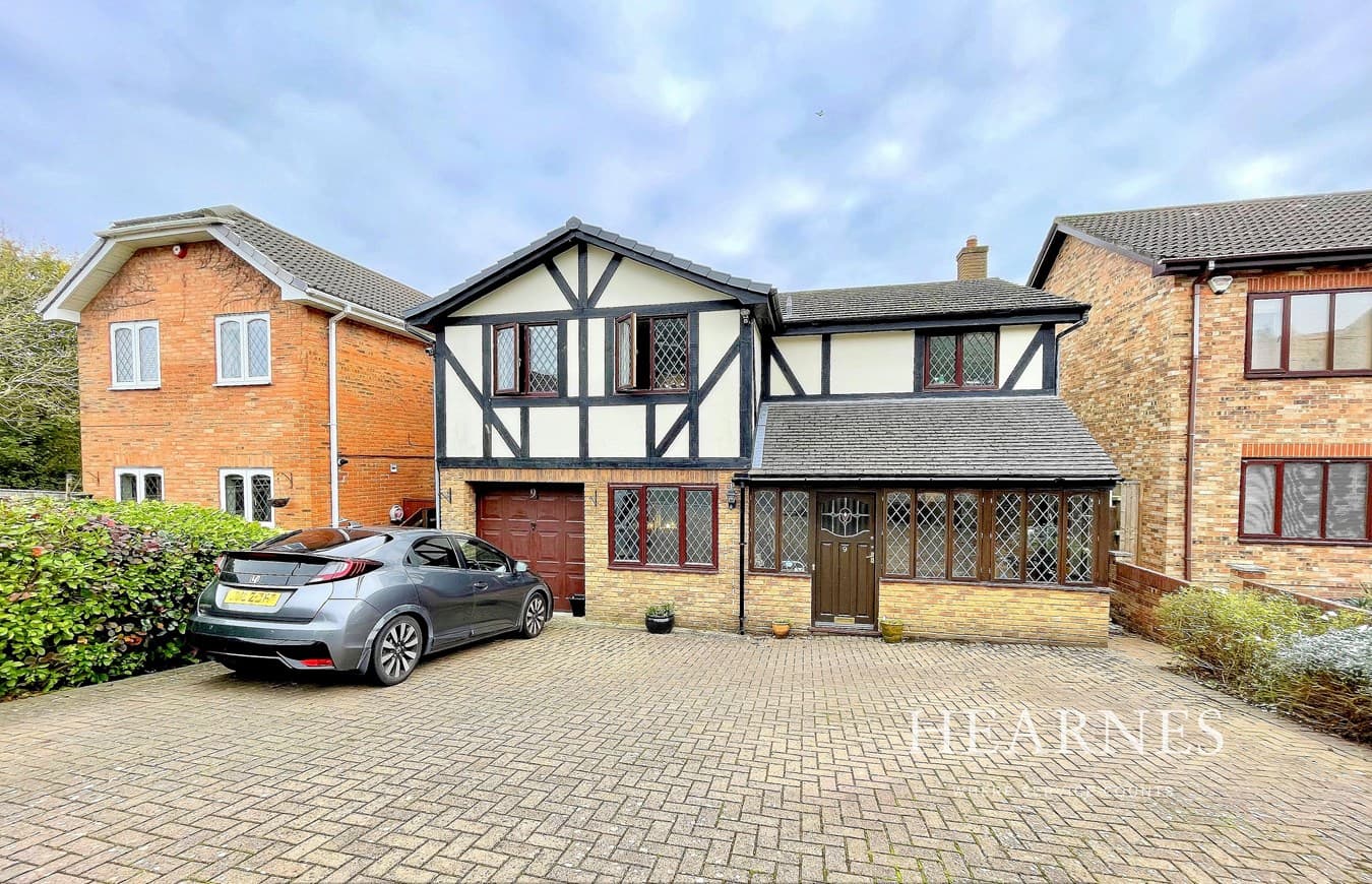 3 bed detached in Bournemouth, Bournemouth