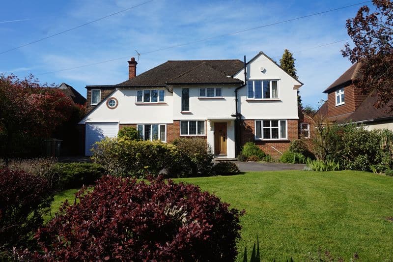 4 bed detached in Banstead
