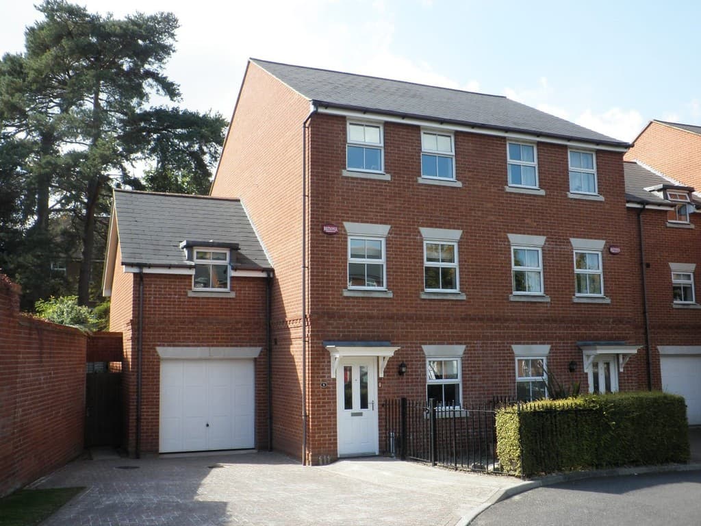 4 bed semi detached in Betchworth