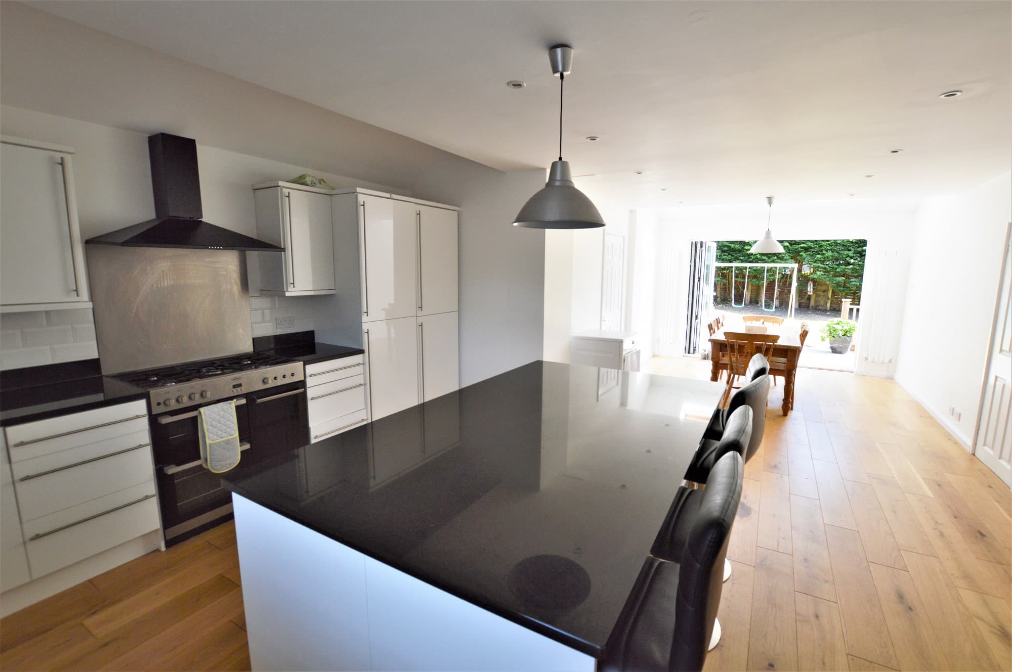 3 bed semi detached in Ashtead