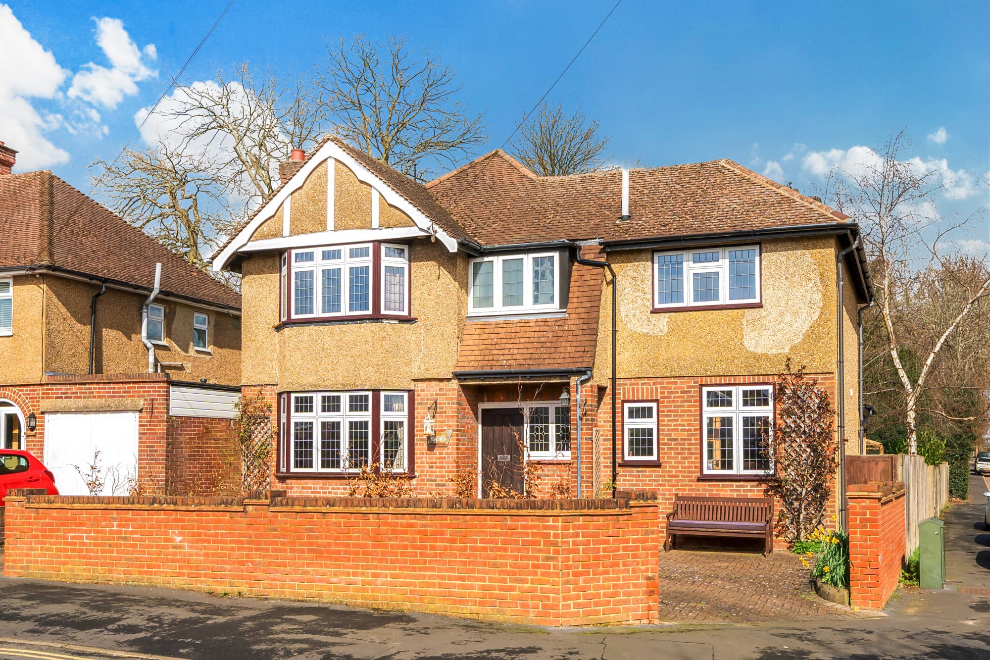 4 bed detached in Batchworth Heath