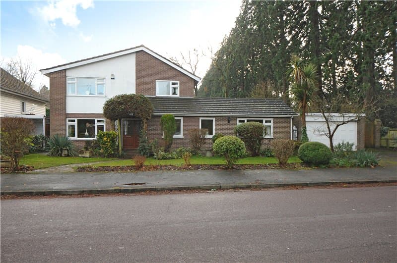 3 bed detached in Camberley