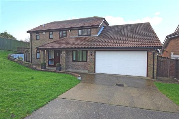 4 bed detached in Folkestone, Folkestone